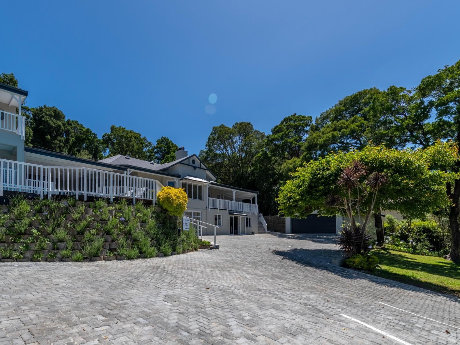 Hide Away Guest House